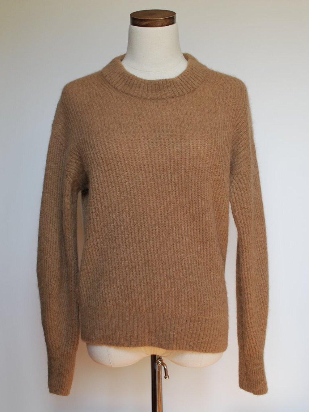 Everlane The Cocoon Crew in Alpaca | Toffee | Small